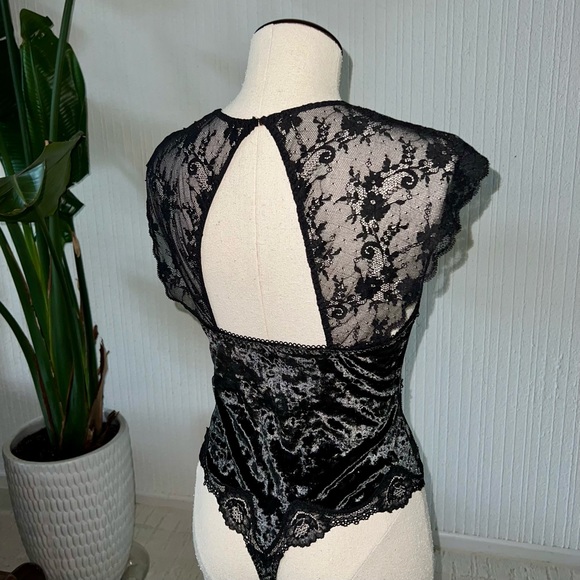 Victoria Secret black crushed velvet lace Trim bodysuit - Picture 11 of 13